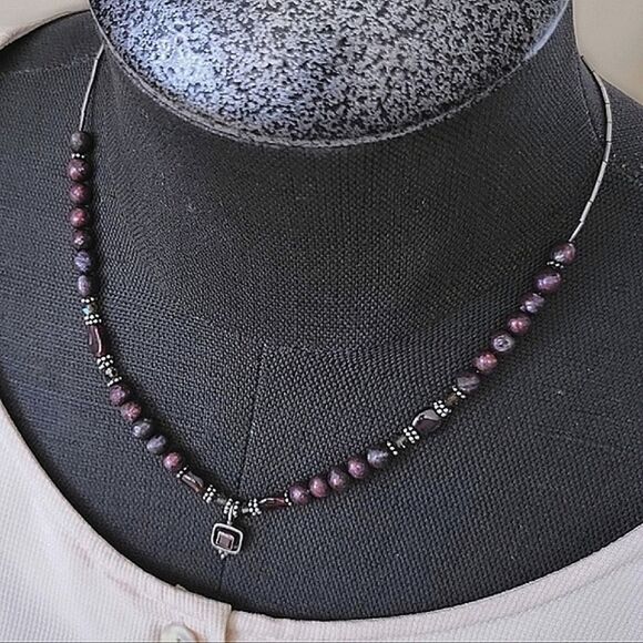 Vtg garnet and smokey metallic glass bead necklace - Picture 2 of 7